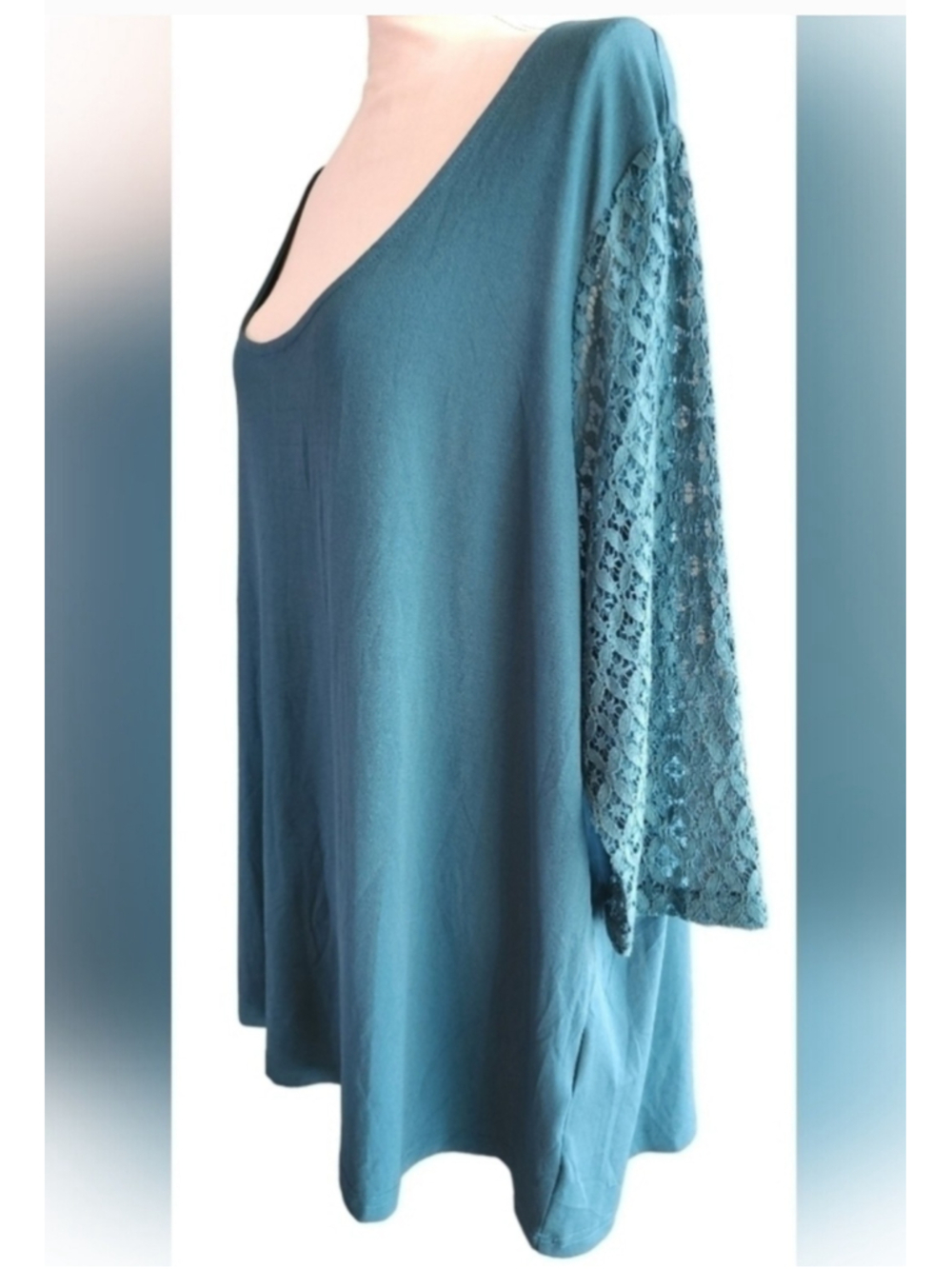 FADE Teal Open Back Lace Sleeve Blouse Top Size M Soft Stretchy Tunic NWT
